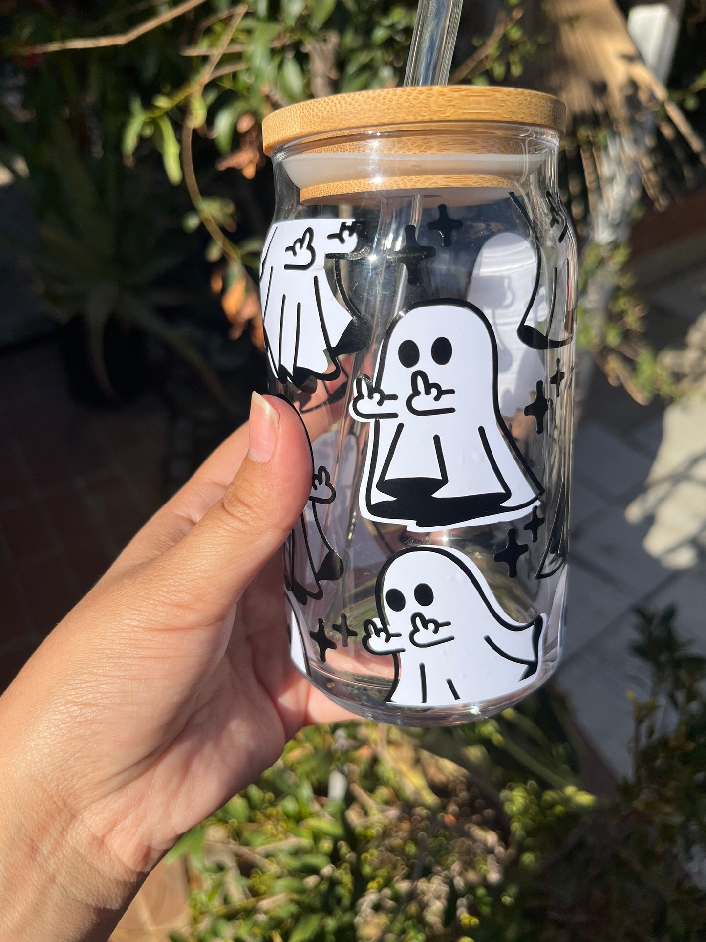 Ghost glass can