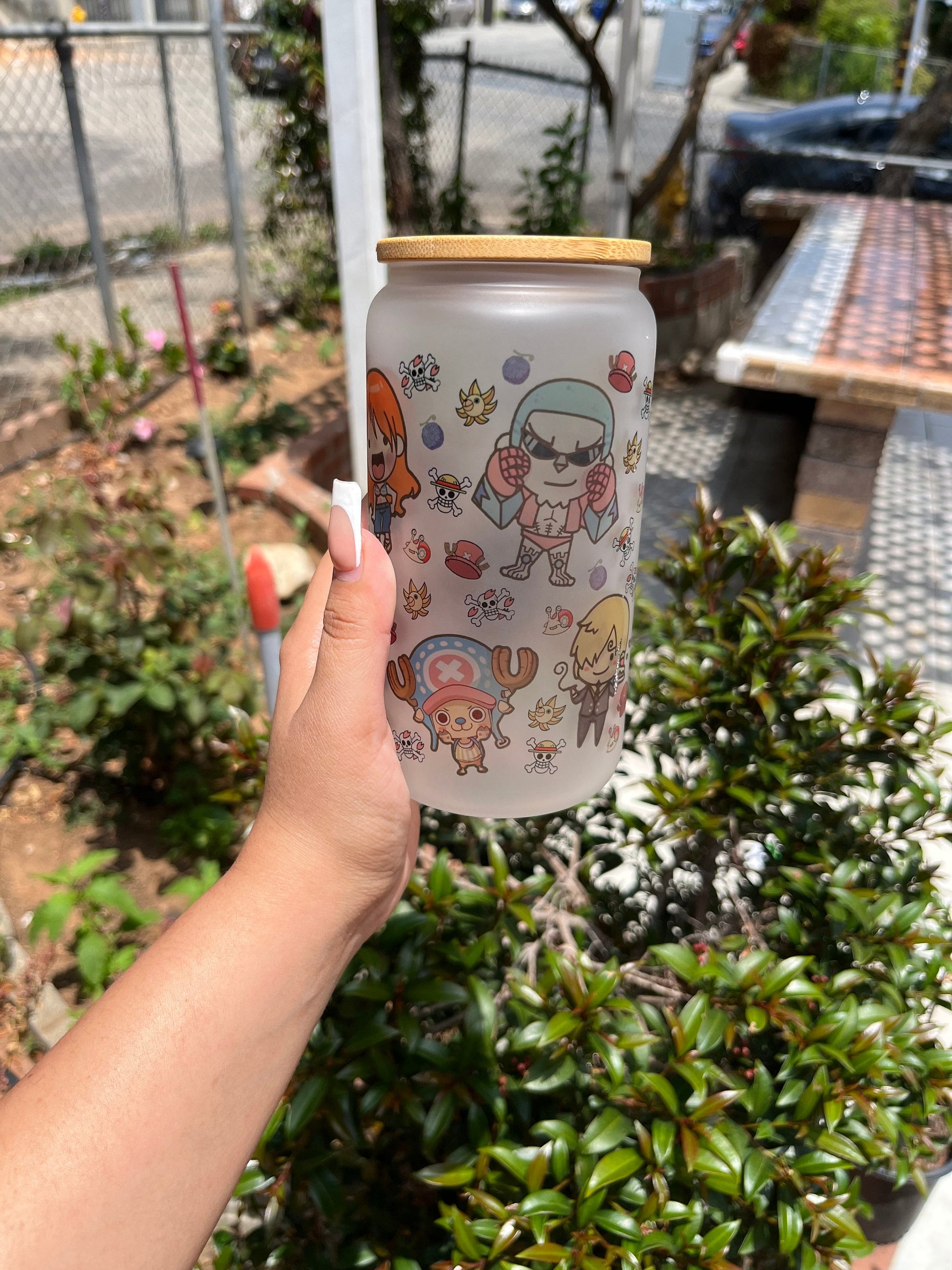 One piece Glass Can